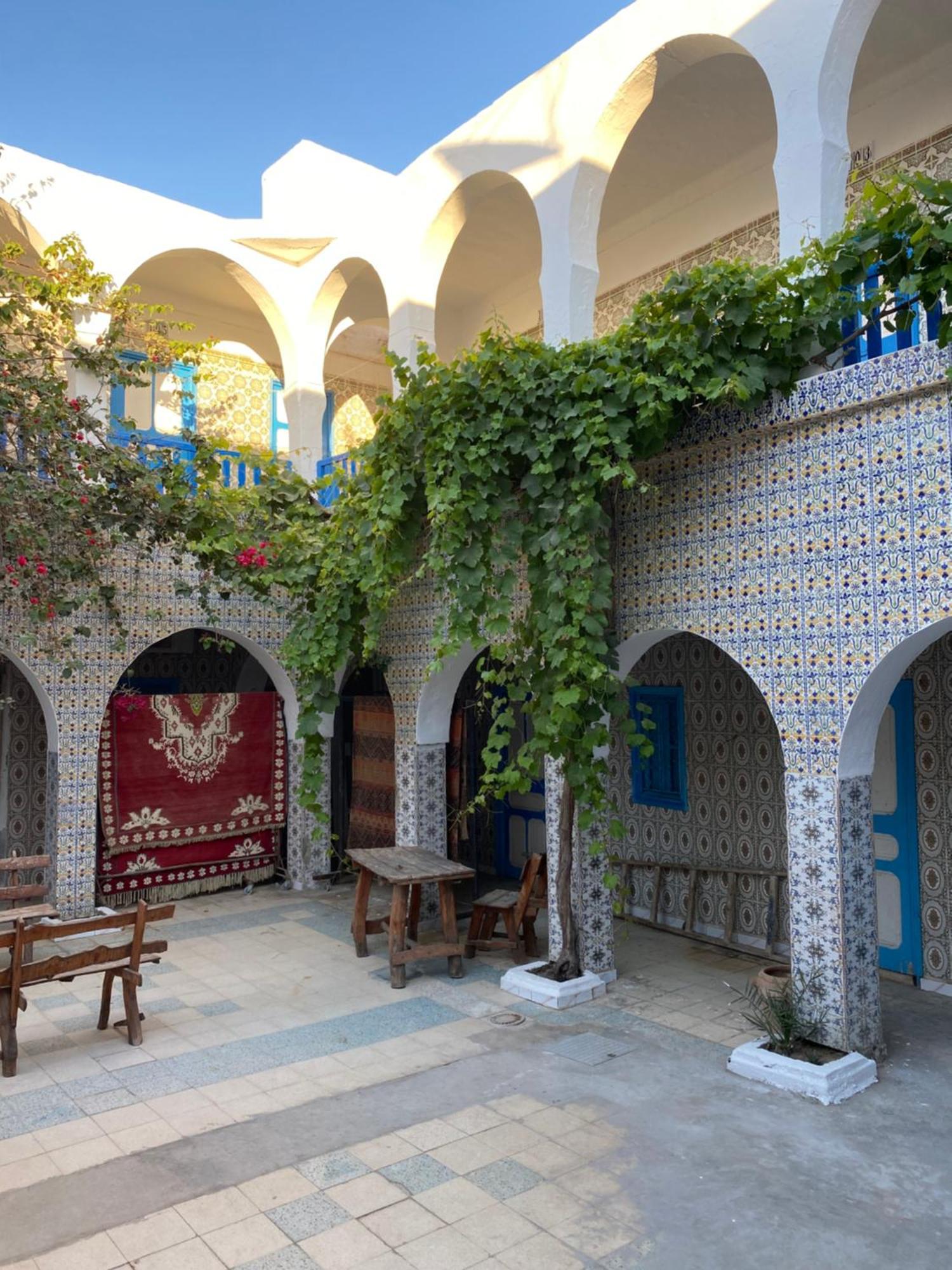 Hotel Sindbad Houmt Souk  Exterior photo